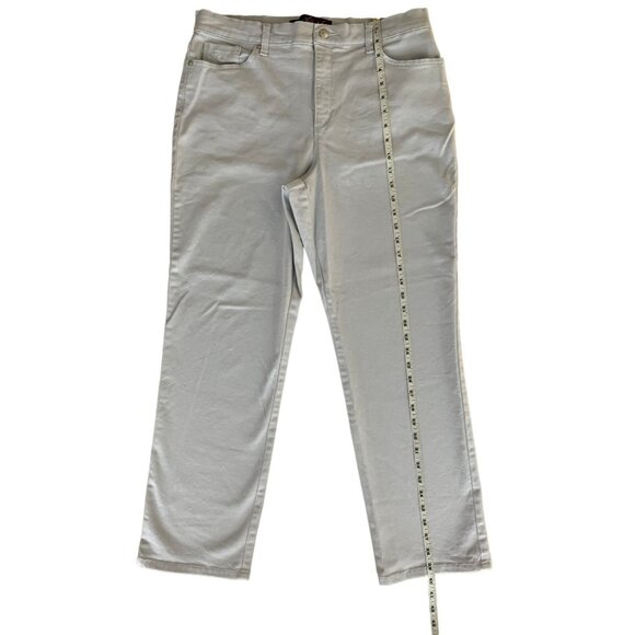 Gloria Vanderbilt Amanda Light Gray High-Rise Straight Leg Jeans Womens Size 14 - Picture 9 of 14